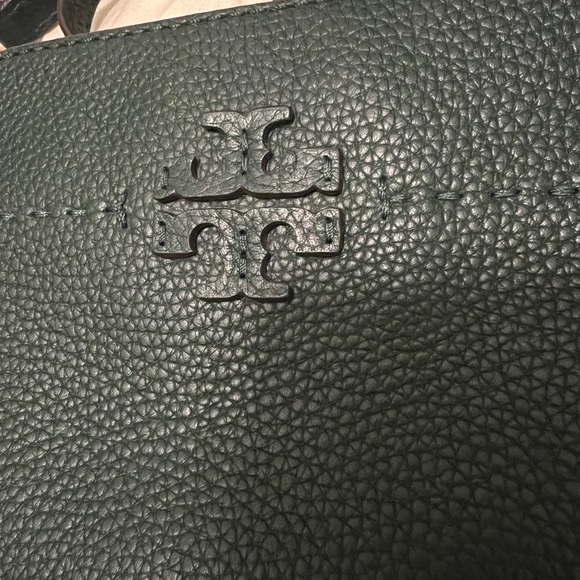 Tory Burch McGraw Green Camera Leather Crossbody Bag - Picture 2 of 7